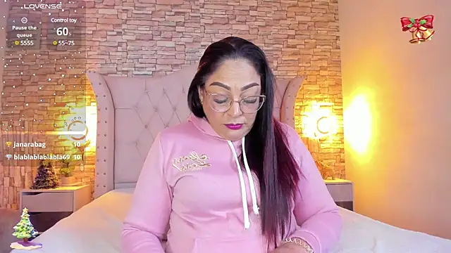 Snapshot of Gina_Myers chatting on 12.20.24 Gina Myers online show from 12.20.24