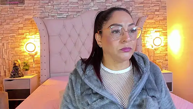 Snapshot of Gina_Myers chatting on 01.05.25 Gina Myers online show from 01.05.25