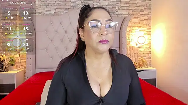 Snapshot of Gina_Myers chatting on 01.11.25 Gina Myers online show from 01.11.25
