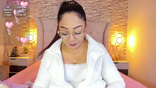 Snapshot of Gina_Myers chatting on 01.21.25 Gina Myers online show from 01.21.25