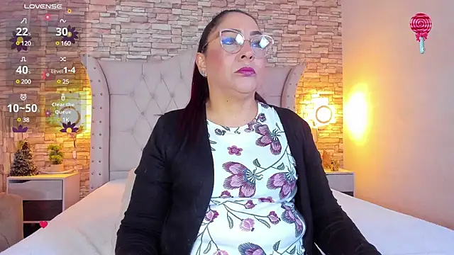 Snapshot of Gina_Myers chatting on 02.05.25 Gina Myers online show from 02.05.25