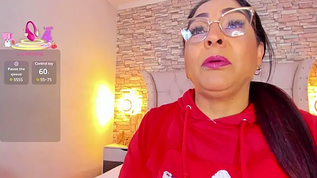 Snapshot of Gina_Myers chatting on 03.18.25 Gina Myers online show from 03.18.25