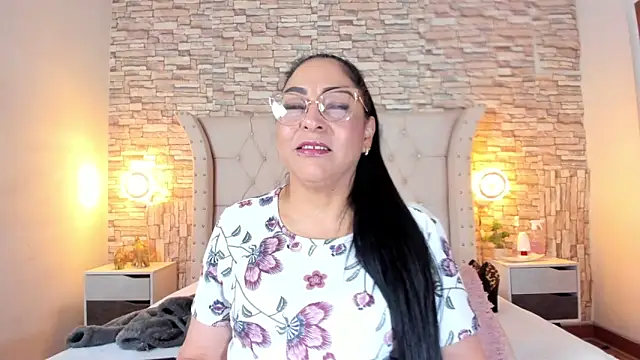 Snapshot of Gina_Myers chatting on 09.24.25 Gina Myers online show from 09.24.25