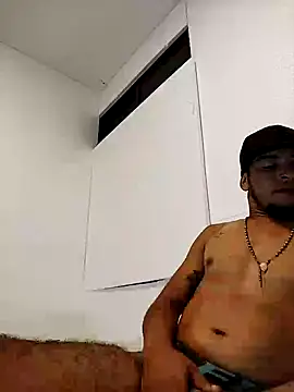 sexylatino22 online show from 12.15.24