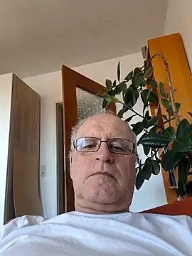 Milkasahne64 online show from 05.27.26