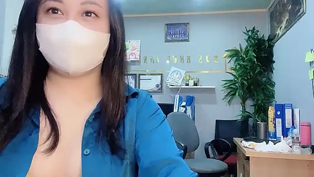 Bamboo Swetie online show from 12.26.24