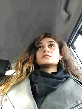 Snapshot of RiskyViolet chatting on 10.07.25 RiskyViolet online show from 10.07.25