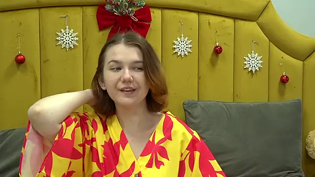 Snapshot of LessySmith chatting on 12.19.25 LessySmith online show from 12.19.25