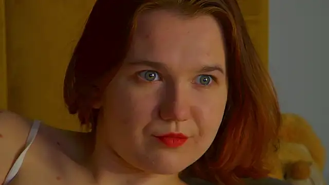 Snapshot of LessySmith chatting on 02.07.26 LessySmith online show from 02.07.26