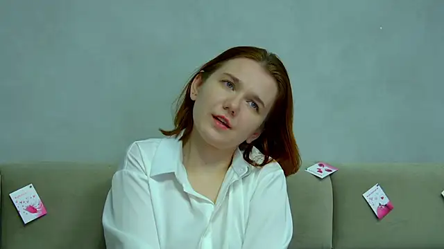 Snapshot of LessySmith chatting on 02.15.26 LessySmith online show from 02.15.26