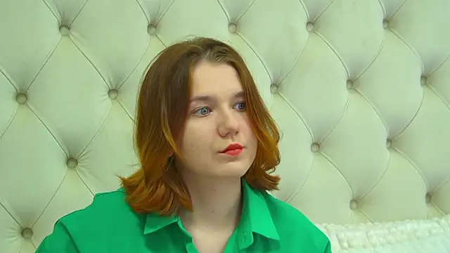 Snapshot of LessySmith chatting on 02.22.26 LessySmith online show from 02.22.26