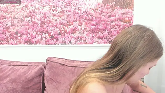 Snapshot of SexyFancy chatting on 02.08.25 SexyFancy online show from 02.08.25