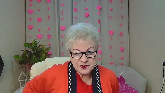 Snapshot of KayleSmoll chatting on 02.06.26 KayleSmoll online show from 02.06.26