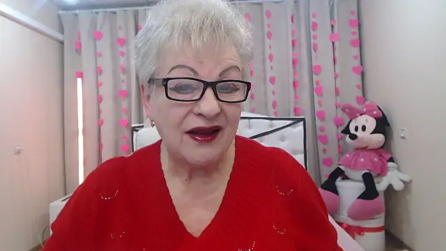 Snapshot of KayleSmoll chatting on 02.10.26 KayleSmoll online show from 02.10.26