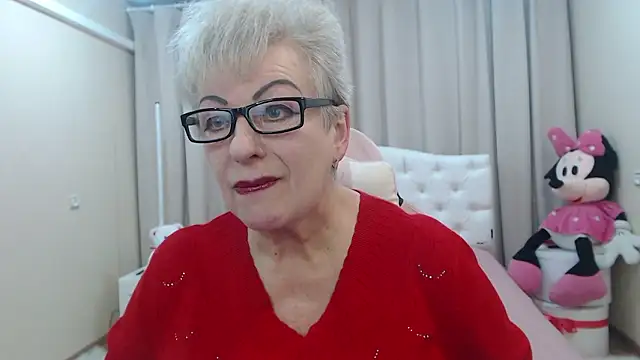 Snapshot of KayleSmoll chatting on 02.20.26 KayleSmoll online show from 02.20.26