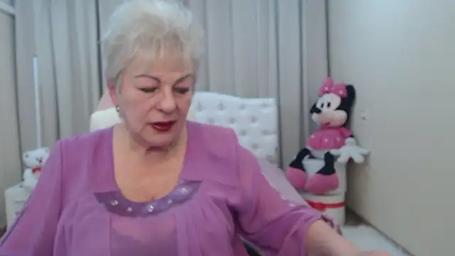 Snapshot of KayleSmoll chatting on 02.28.26 KayleSmoll online show from 02.28.26