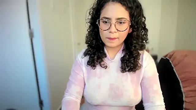 cinnamon rosa online show from 03.14.25