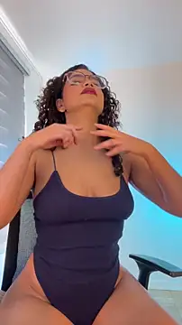 cinnamon rosa online show from 01.16.26