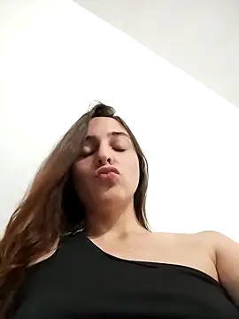 KateDer7 online show from 02.23.25