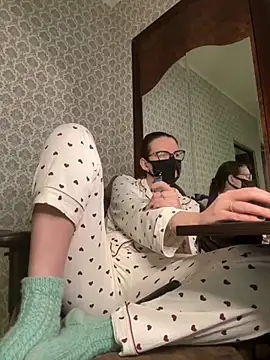 Snapshot of BlackM00n8 chatting on 01.30.25 BlackM00n8 online show from 01.30.25