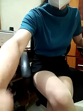 Snapshot of YunLem chatting on 11.11.25 YunLem online show from 11.11.25