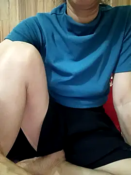 Snapshot of YunLem chatting on 11.11.25 YunLem online show from 11.11.25