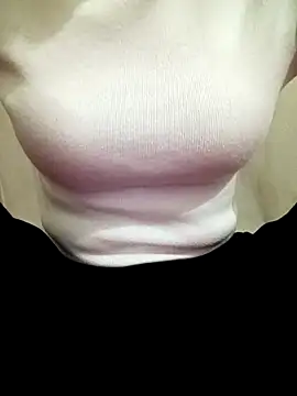 Snapshot of YunLem chatting on 12.17.25 YunLem online show from 12.17.25