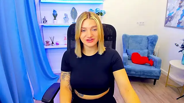 SelenaeMoore online show from 05.02.26