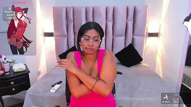 LAYLATAYLOR  online show from 02.19.25