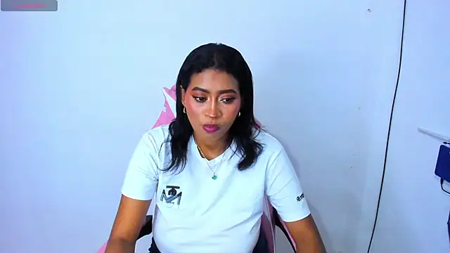 LAYLATAYLOR  online show from 02.27.25