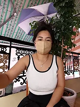 lyna bl online show from 04.13.26