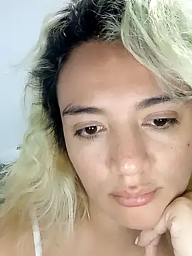 Snapshot of kitten_sweet chatting on 09.27.25 kitten sweet online show from 09.27.25