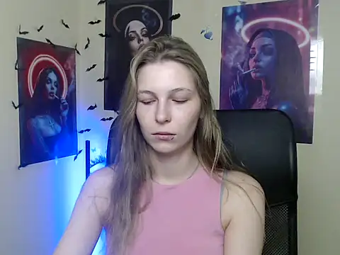 StrangerGi online show from 05.19.26