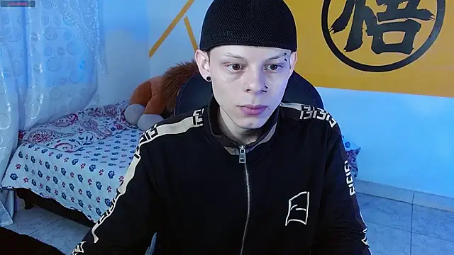 Snapshot of Matthew_Boy_ chatting on 12.17.24 Matthew Boy  online show from 12.17.24