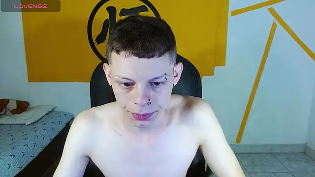 Snapshot of Matthew_Boy_ chatting on 02.14.25 Matthew Boy  online show from 02.14.25