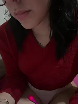 Snapshot of EvelisePetrovich chatting on 06.27.26 EvelisePetrovich online show from 06.27.26