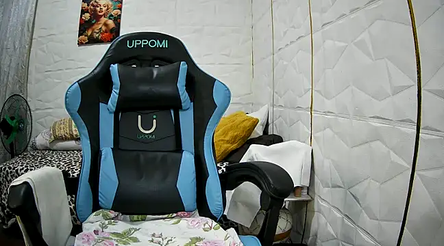 Snapshot of Mendoza_Amaranata chatting on 02.19.25 Mendoza Amaranata online show from 02.19.25