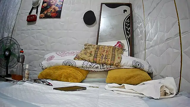 Snapshot of Mendoza_Amaranata chatting on 09.19.25 Mendoza Amaranata online show from 09.19.25