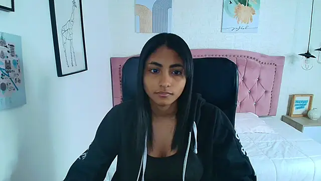 Snapshot of shaneelle chatting on 01.17.26 shaneelle online show from 01.17.26