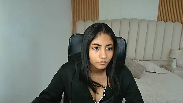 shaneelle online show from 04.25.26