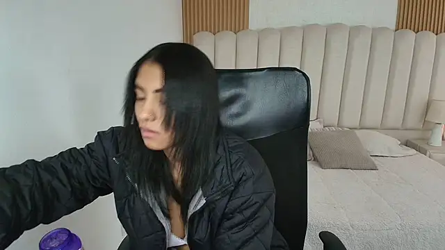 shaneelle online show from 04.28.26