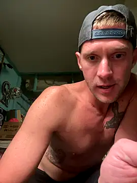 Snapshot of Camcam21 chatting on 11.15.25 Camcam21 online show from 11.15.25