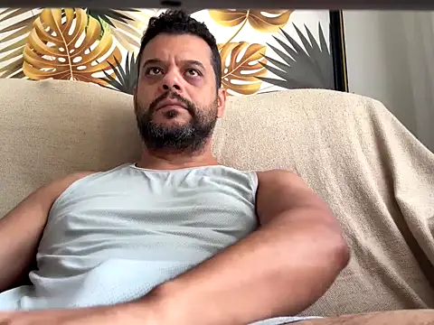 HornyBeachBoyBR online show from 04.23.26