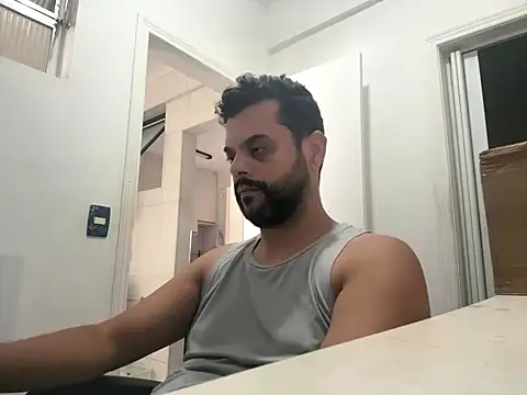 HornyBeachBoyBR online show from 04.28.26