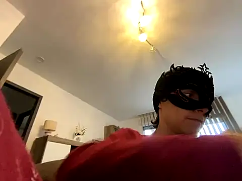 Marilou1983 online show from 10.22.25