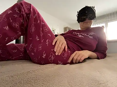 Marilou1983 online show from 03.22.26