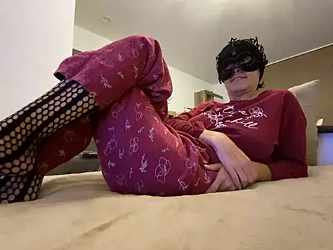Marilou1983 online show from 05.06.26
