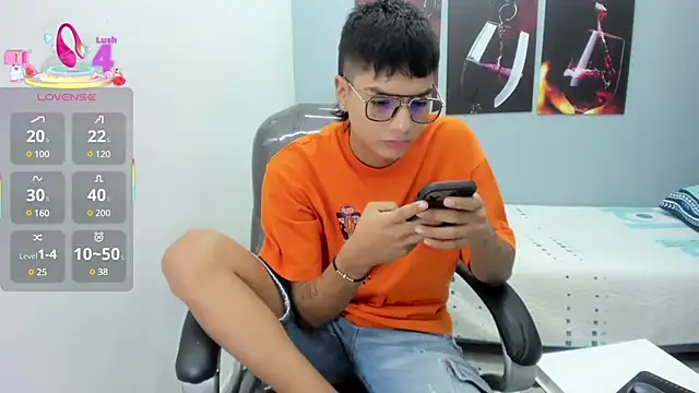 Snapshot of Noha_scott chatting on 03.19.25 Noha scott online show from 03.19.25