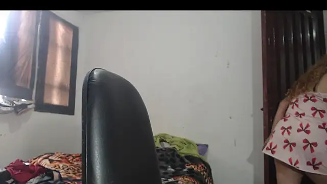 BustyAmanda online show from 04.15.26