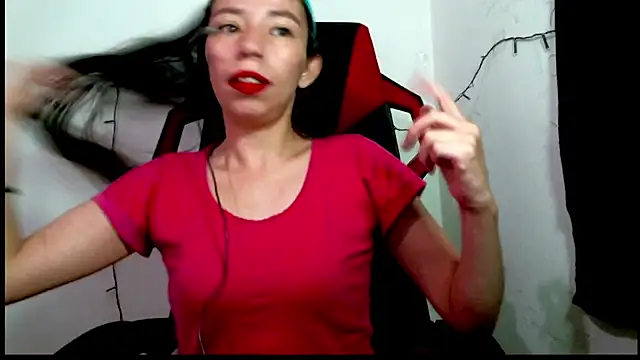 Snapshot of catalina_colombia chatting on 03.21.25 catalina colombia online show from 03.21.25